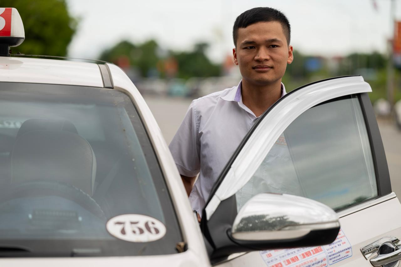 Tài xế taxi kể lại phút người cha run rẩy đón xe về bệnh viện khi nhận tin con mất: "Hỏi đi đâu thì bạn ấy không trả lời, chỉ khóc"- Ảnh 1.