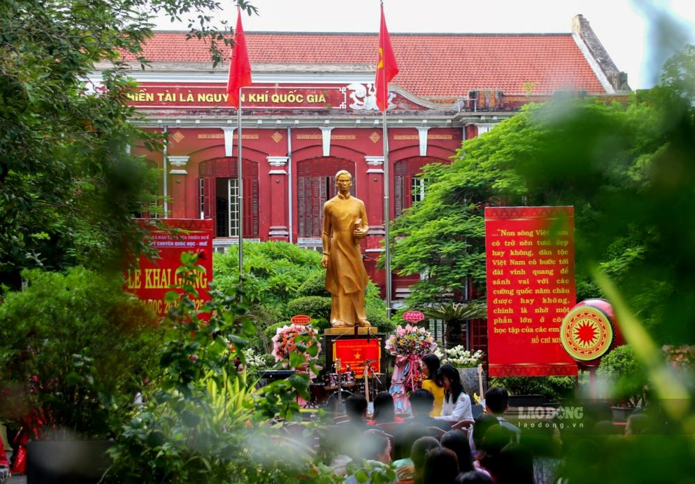 Đi đâu để tìm ngôi trường đỉnh cỡ này: Lập kỷ lục 8 lần đón cầu truyền hình, 3 lần vô địch Olympia, kiến trúc đẹp tựa châu Âu!- Ảnh 5.