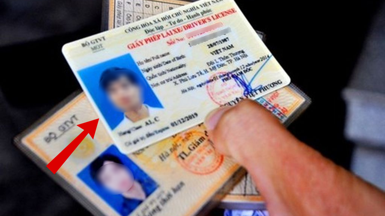 Lý do cần đổi giấy phép lái xe giấy sang thẻ nhựa PET- Ảnh 1.