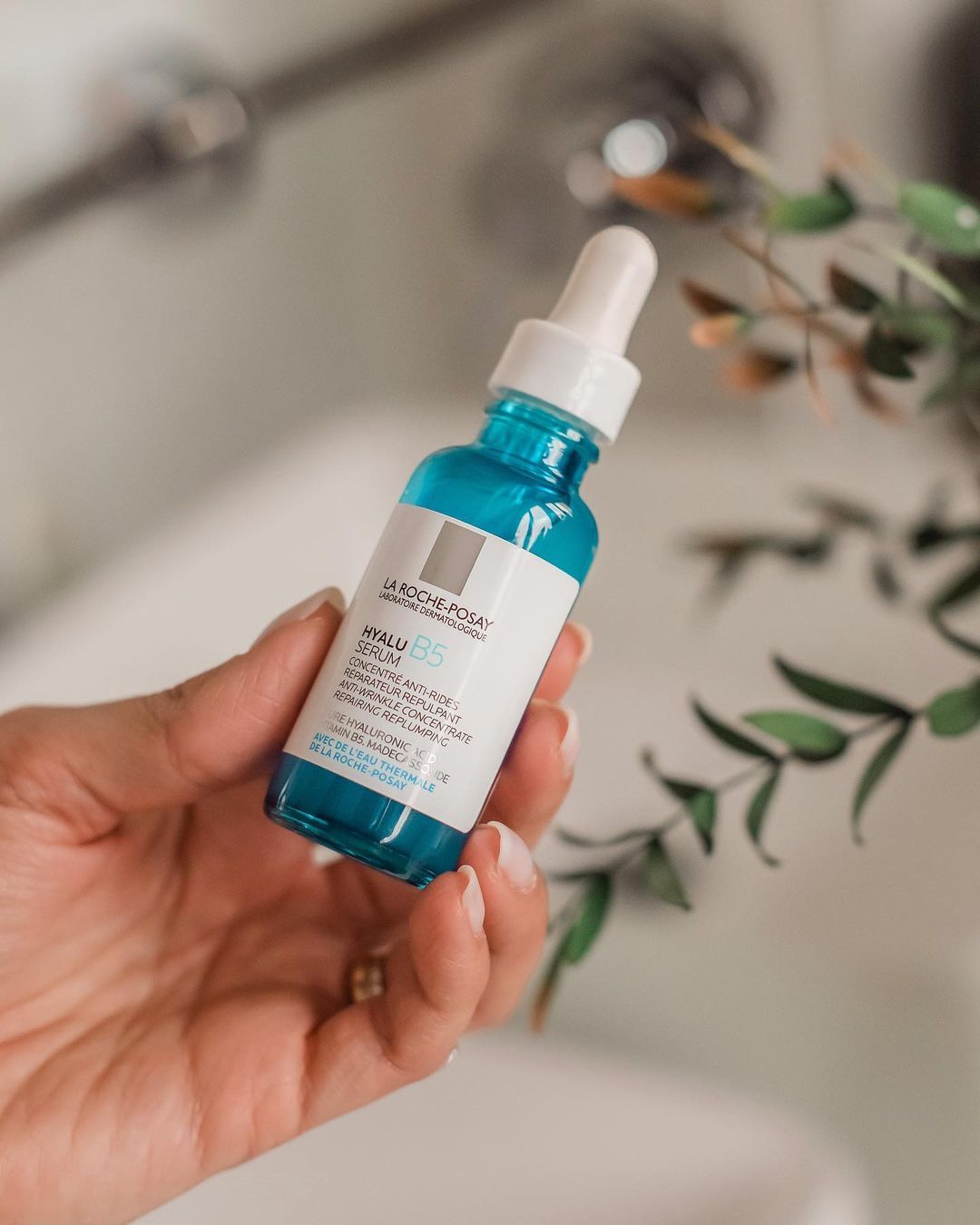 Trời chuyển hanh khô là tôi thoa serum cấp ẩm mỗi tối, cuối cùng cũng tìm ra 5 loại giúp da căng mọng, hết cả thâm sạm- Ảnh 2.