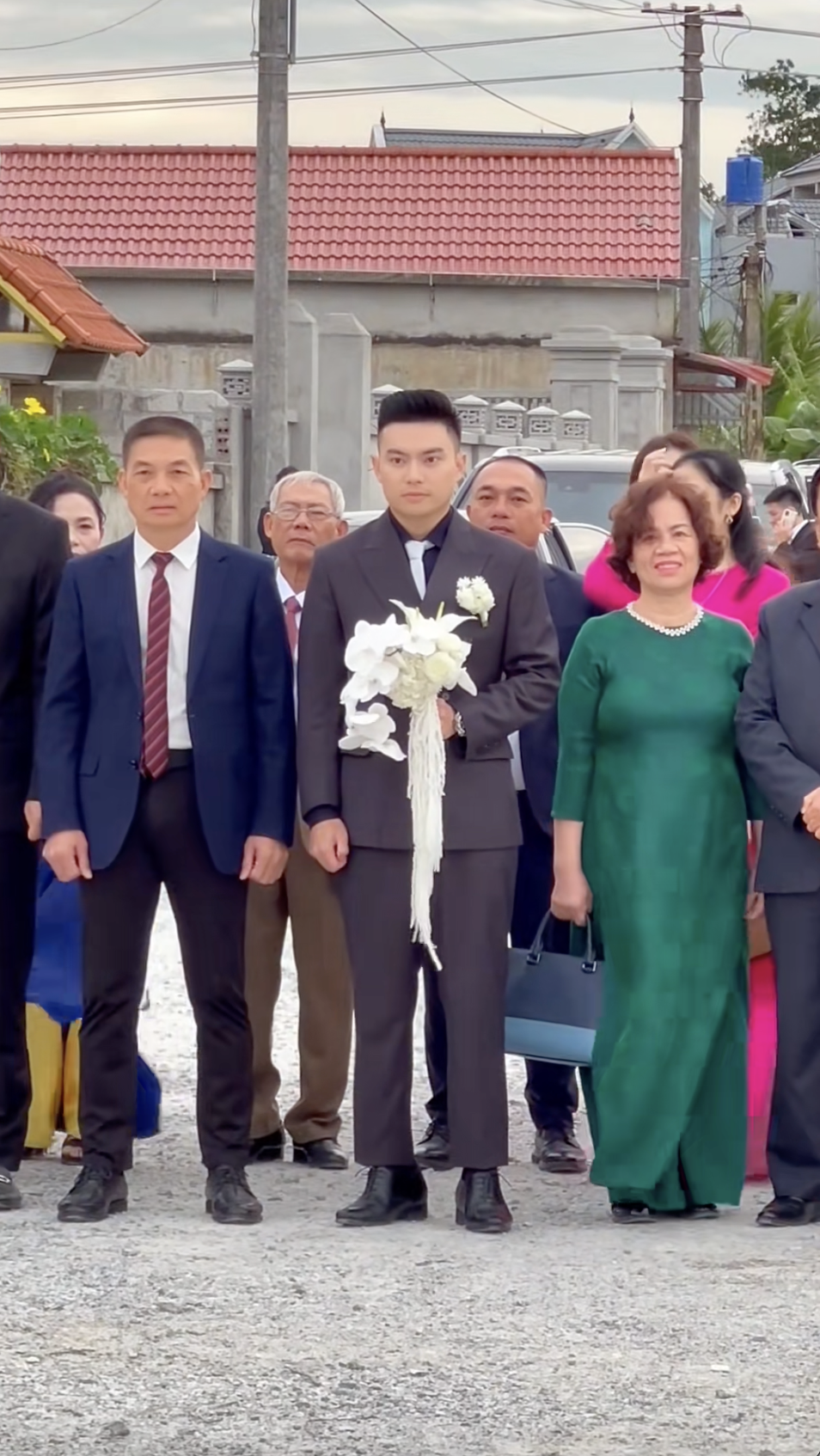 Thiếu gia tập đoàn Sơn Hải - chồng Hoa hậu Đỗ Hà hôm nay 10 điểm!- Ảnh 1.