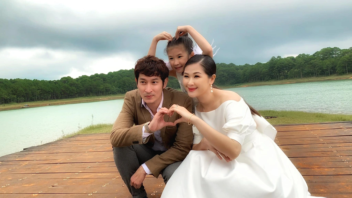 Á hậu Việt không cưới, sinh con với nam diễn viên 1 đời vợ, ở 12 năm rồi chia tay, cuộc sống ra sao?- Ảnh 2.
