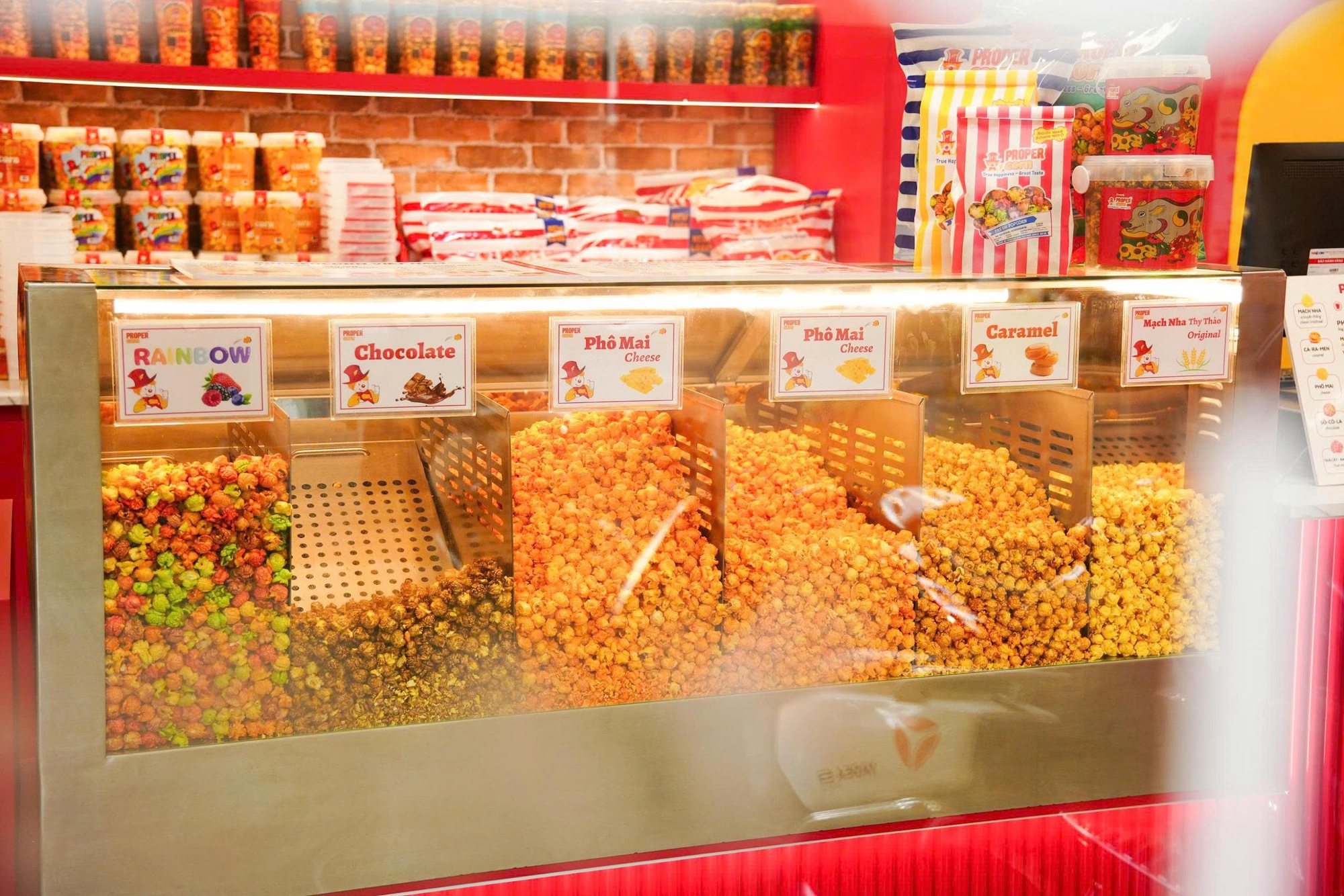 Ngôi nhà Bỏng ngô: Từ món snack tuổi thơ thành điểm hẹn aesthetic “cực cháy” của giới trẻ Hà Thành- Ảnh 2.