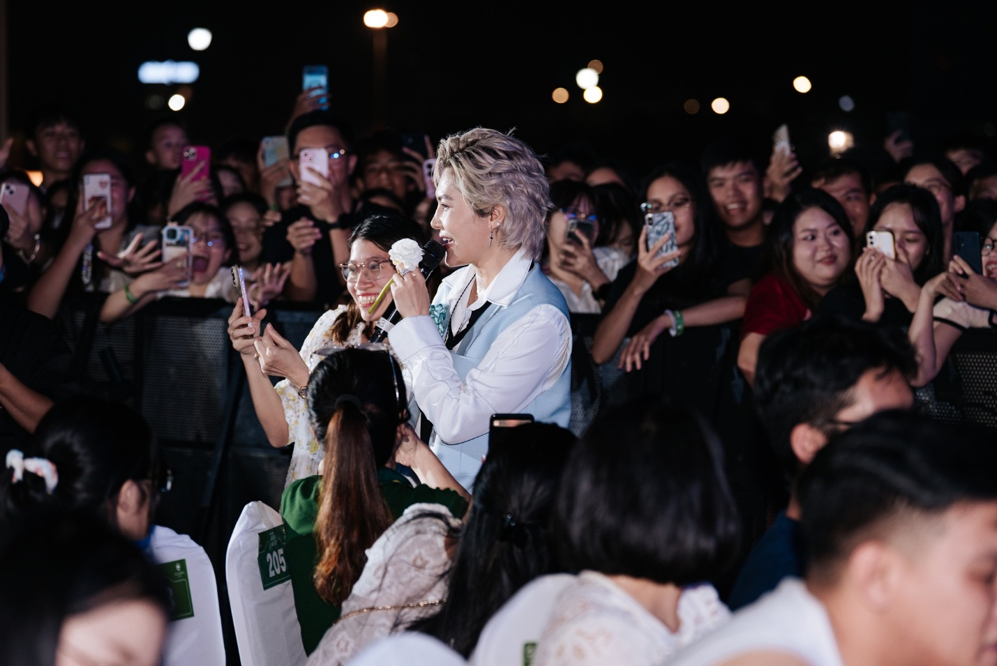 Ecorivers Mega Concert – Bùng nổ cảm xúc, cháy hết mình cùng âm nhạc- Ảnh 5. Ecorivers Mega Concert – Bùng nổ cảm xúc, cháy hết mình cùng âm nhạc- Ảnh 5.