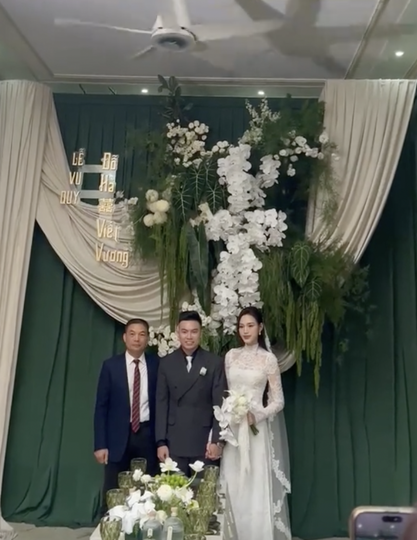 Phong thái bố chồng chủ tịch tập đoàn nghìn tỷ của Đỗ Hà được khen “hiếm có”- Ảnh 2.