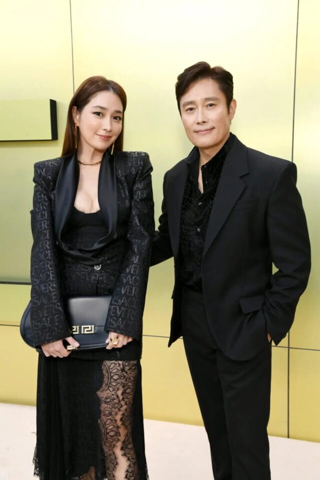 Bà xã Lee Byung Hun cầu xin chuyện ly hôn?- Ảnh 1.