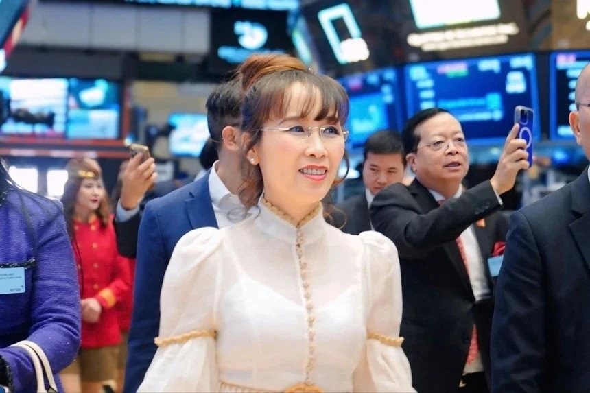 Tỷ phú Nguyễn Thị Phương Thảo vừa lập kỷ lục chưa từng có với phụ nữ Việt Nam- Ảnh 1.