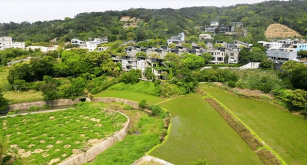 24 gia đình trung lưu góp 554 tỷ đồng mua 8.000m2 đất hoang xây làng "biệt phủ" để nghỉ hưu: Sau 10 năm, giá nhà tăng chóng mặt nhưng không ai muốn bán- Ảnh 2.