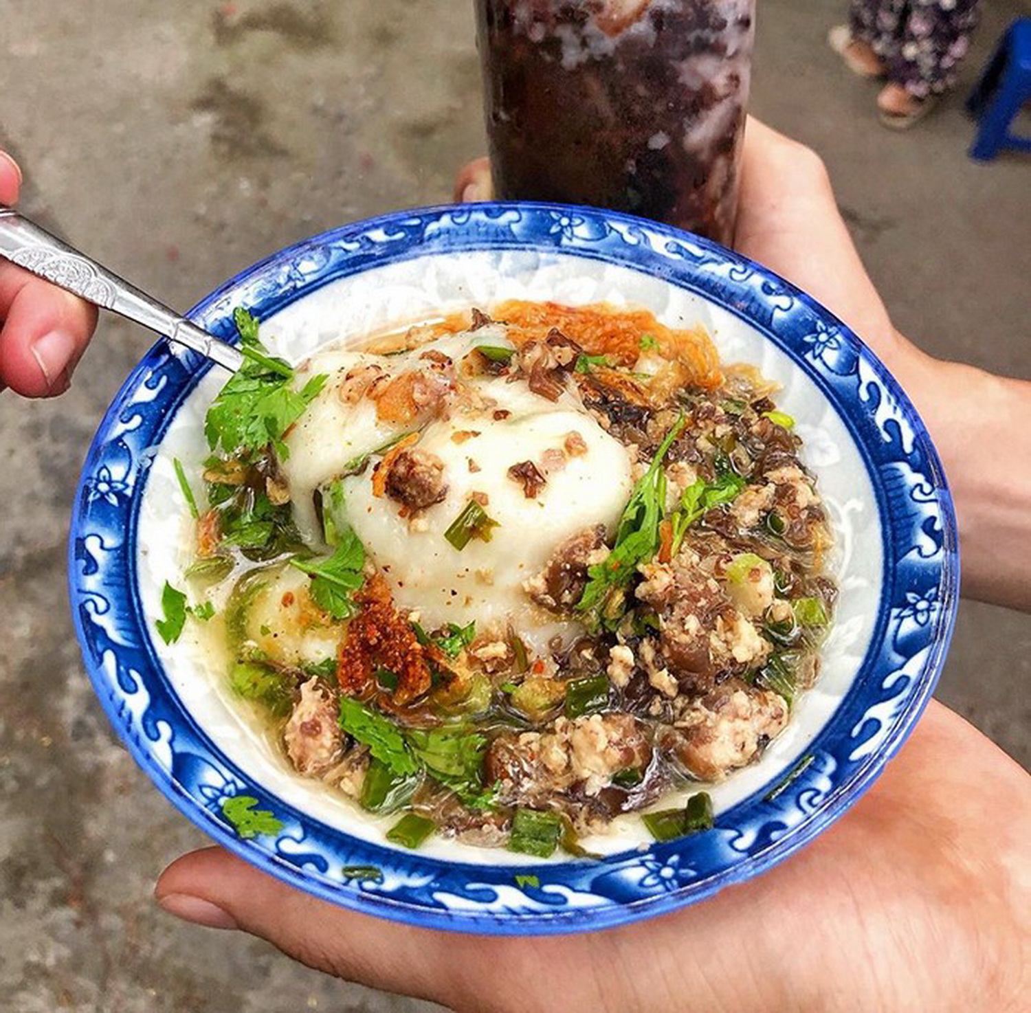 Gió mùa chạm ngõ, bụng chạm hạnh phúc: 