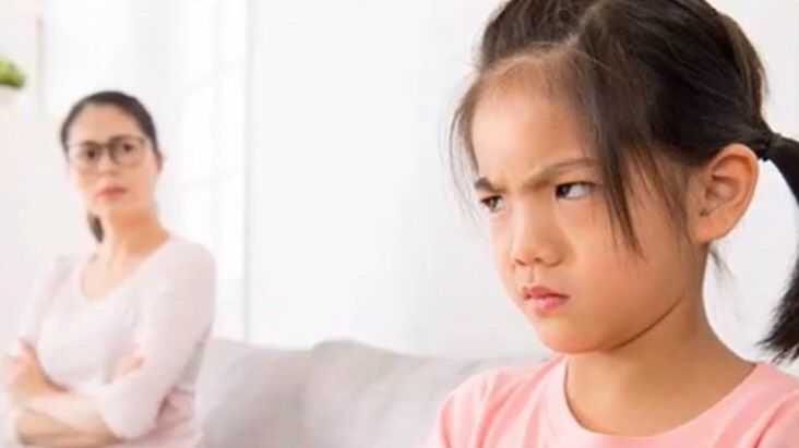 Trẻ có 3 câu "cửa miệng" này là dấu hiệu BẤT HIẾU tiềm ẩn trong tương lai: Cha mẹ không nên coi thường!- Ảnh 2.