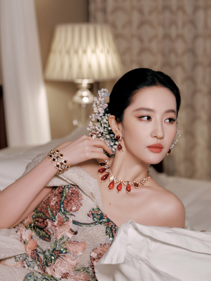 Siêu thảm đỏ 