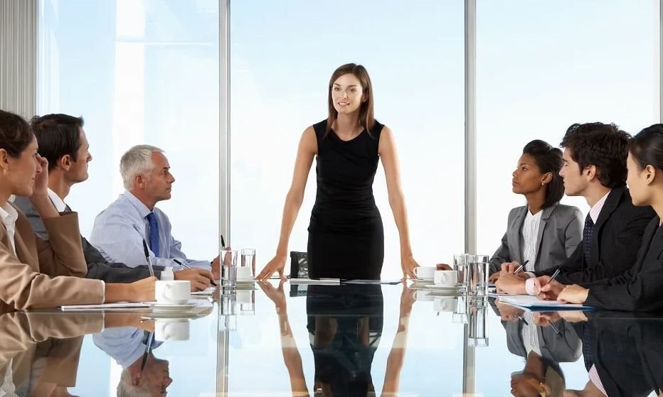 Bí mật đằng sau sự thành công của các CEO: Không làm nhiều hơn, mà làm điều khác biệt!- Ảnh 1.