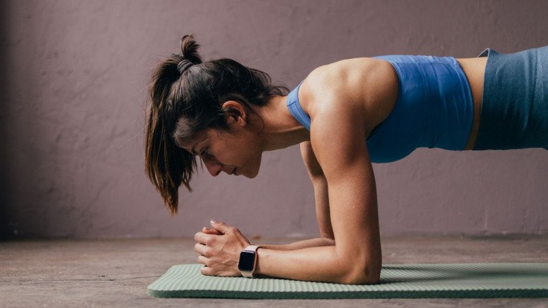Tôi tập plank mỗi ngày để bụng phẳng, giảm cân nhưng không ngờ 