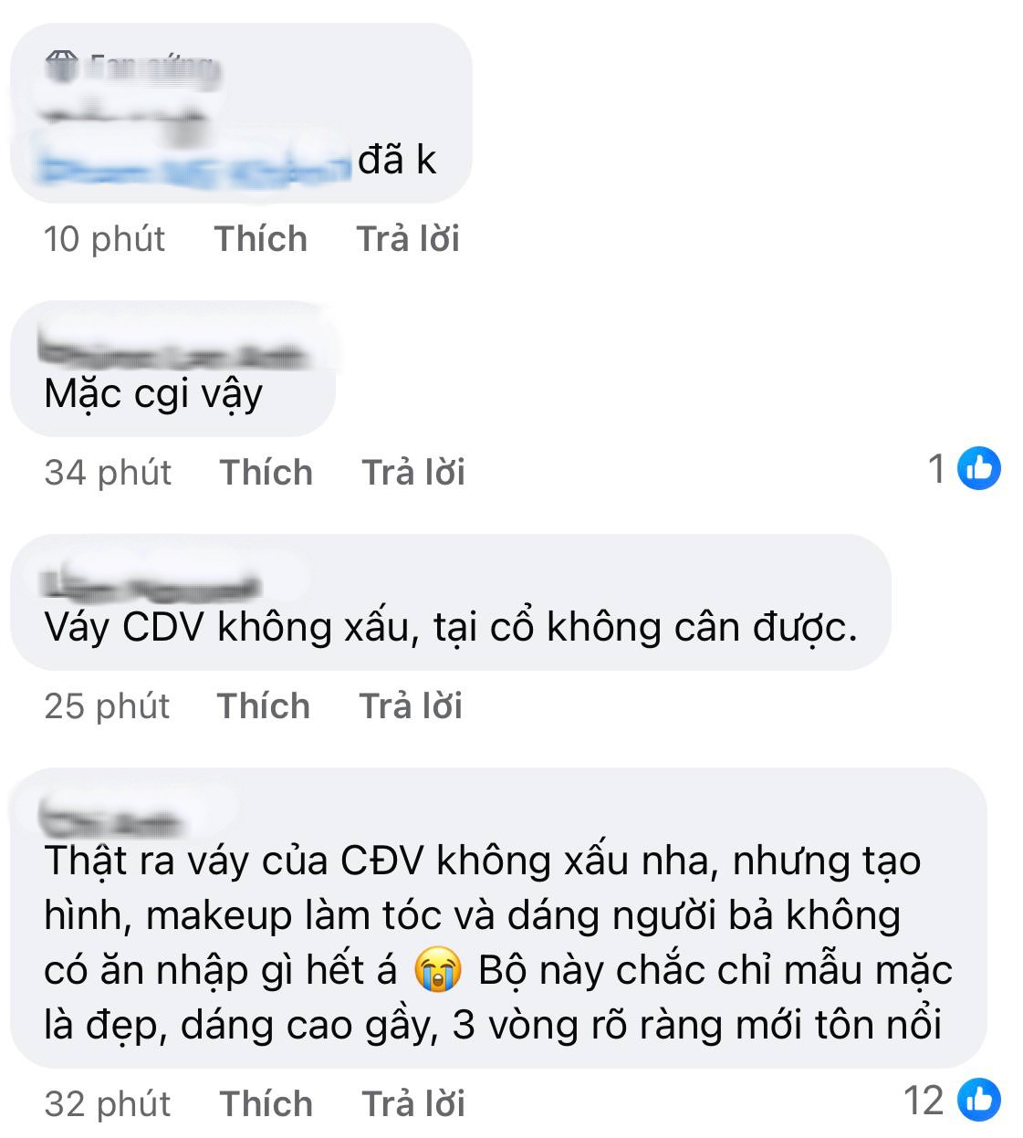 Sao nữ nổi tiếng chảnh chọe nay mặc xấu tệ tại Vogue Thịnh Điển- Ảnh 2.