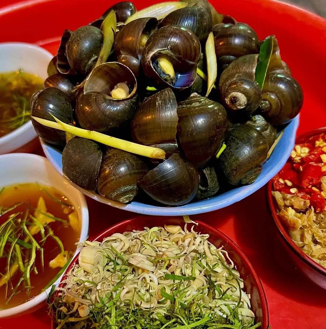 Gió mùa chạm ngõ, bụng chạm hạnh phúc: 