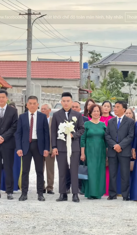 Lý giải cơn sốt đám cưới Viết Vương - Hoa hậu Đỗ Hà ở quê nhà Thanh Hóa, Quảng Trị- Ảnh 11.