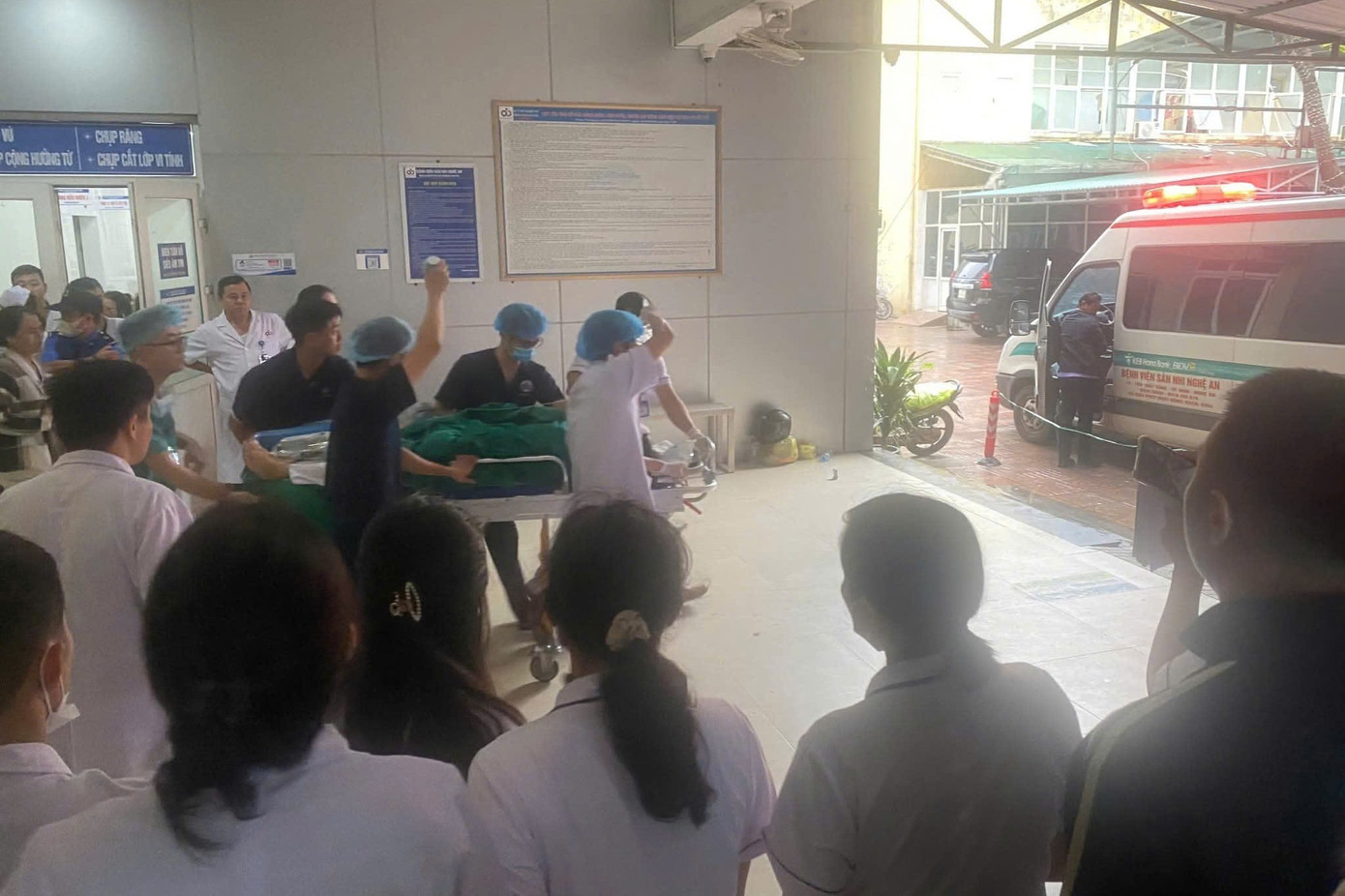 Danh tính đối tượng đâm 7 người bị thương ở Bệnh viện Sản Nhi Nghệ An- Ảnh 2.
