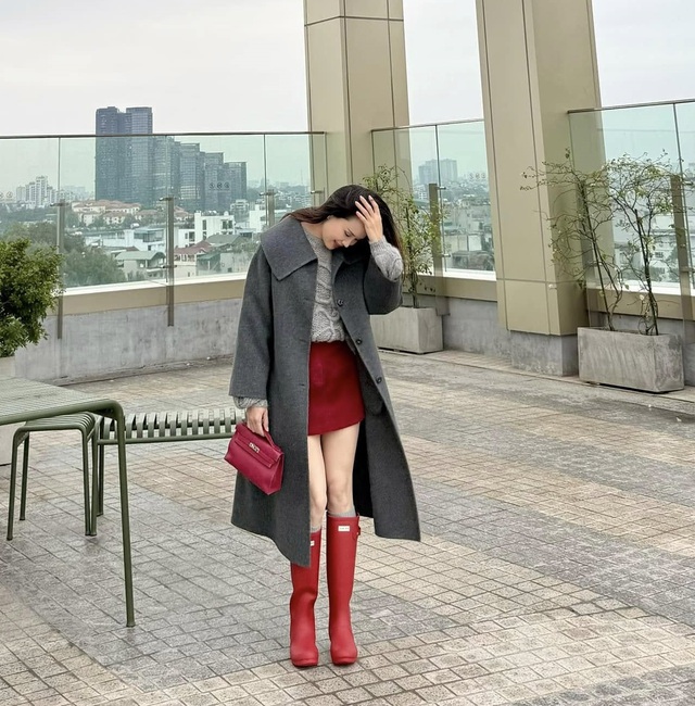 Mùa đông tới, học ngay mỹ nhân 42 tuổi này cách mặc đẹp: Style siêu trẻ trung, không bao giờ lỗi mốt- Ảnh 1.