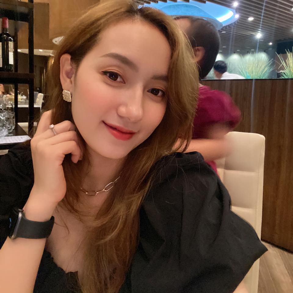 "Mẹ chồng trẻ nhất nước", giống diễn viên Phương Anh Đào: Danh tính hé lộ điều thú vị- Ảnh 8. "Mẹ chồng trẻ nhất nước", giống diễn viên Phương Anh Đào: Danh tính hé lộ điều thú vị- Ảnh 8.