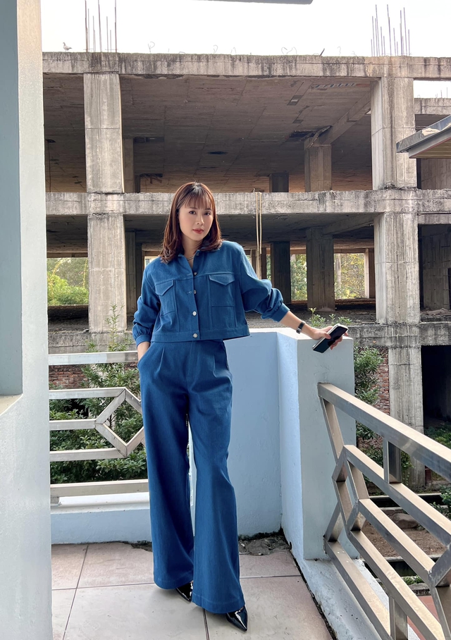 Mùa đông tới, học ngay mỹ nhân 42 tuổi này cách mặc đẹp: Style siêu trẻ trung, không bao giờ lỗi mốt- Ảnh 6.