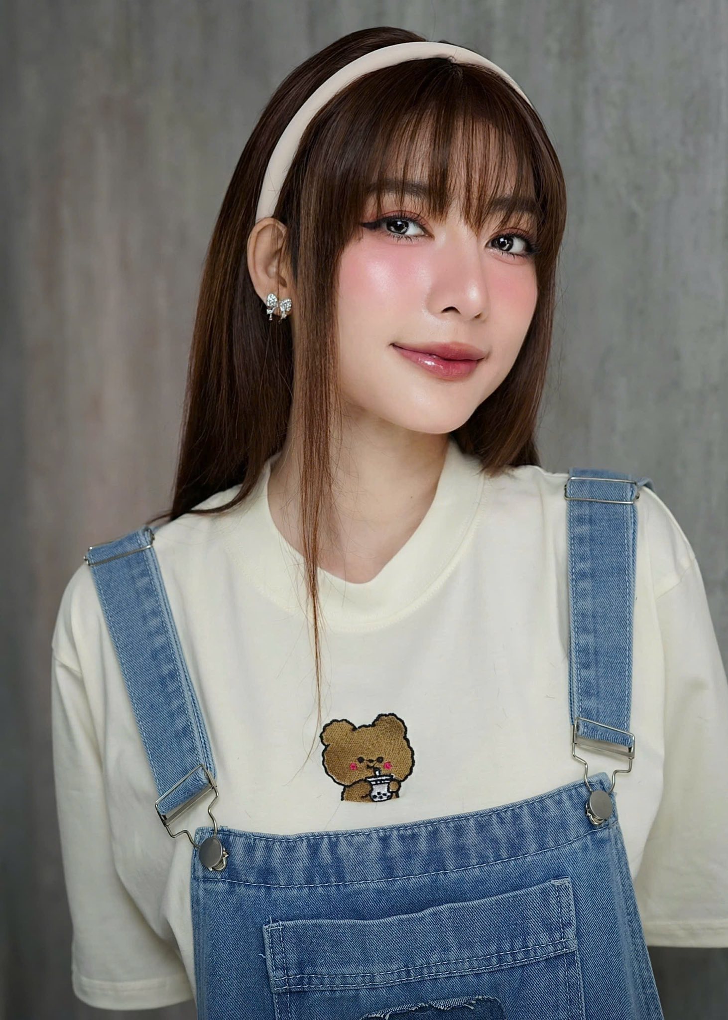 Kim Nhã BB&BG xuống tóc, mặc áo nâu sòng gây bất ngờ- Ảnh 7.