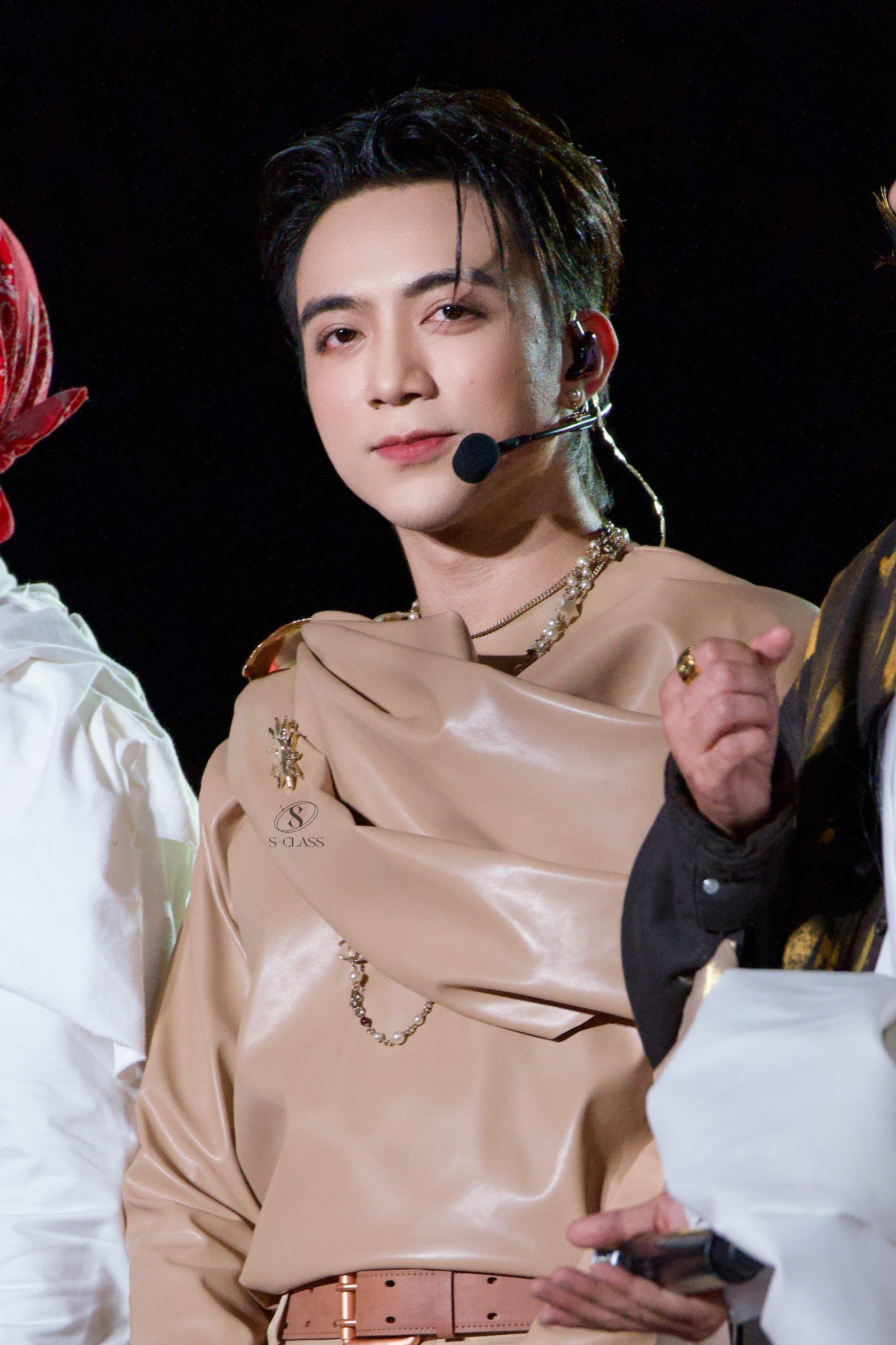 HIEUTHUHAI - SOOBIN ai hot hơn?- Ảnh 3. HIEUTHUHAI - SOOBIN ai hot hơn?- Ảnh 3.
