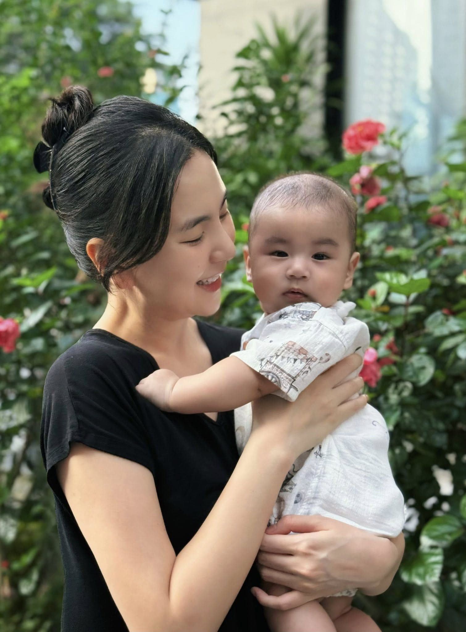Cuộc sống của nữ “MC xinh đẹp nhất VTV” với chồng 2 trong lâu đài nghìn m2 ở Bắc Ninh- Ảnh 11.