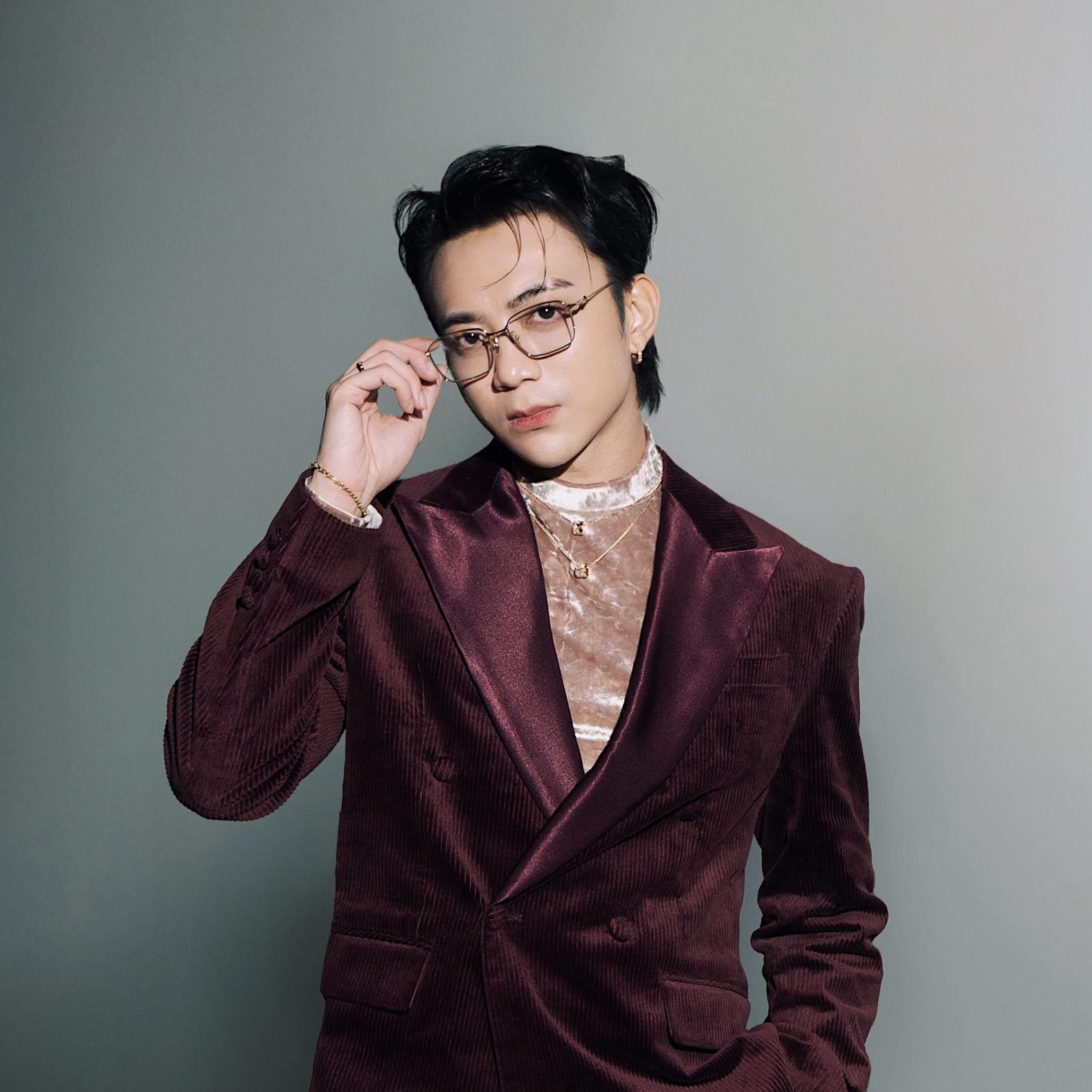 HIEUTHUHAI - SOOBIN ai hot hơn?- Ảnh 4. HIEUTHUHAI - SOOBIN ai hot hơn?- Ảnh 4.