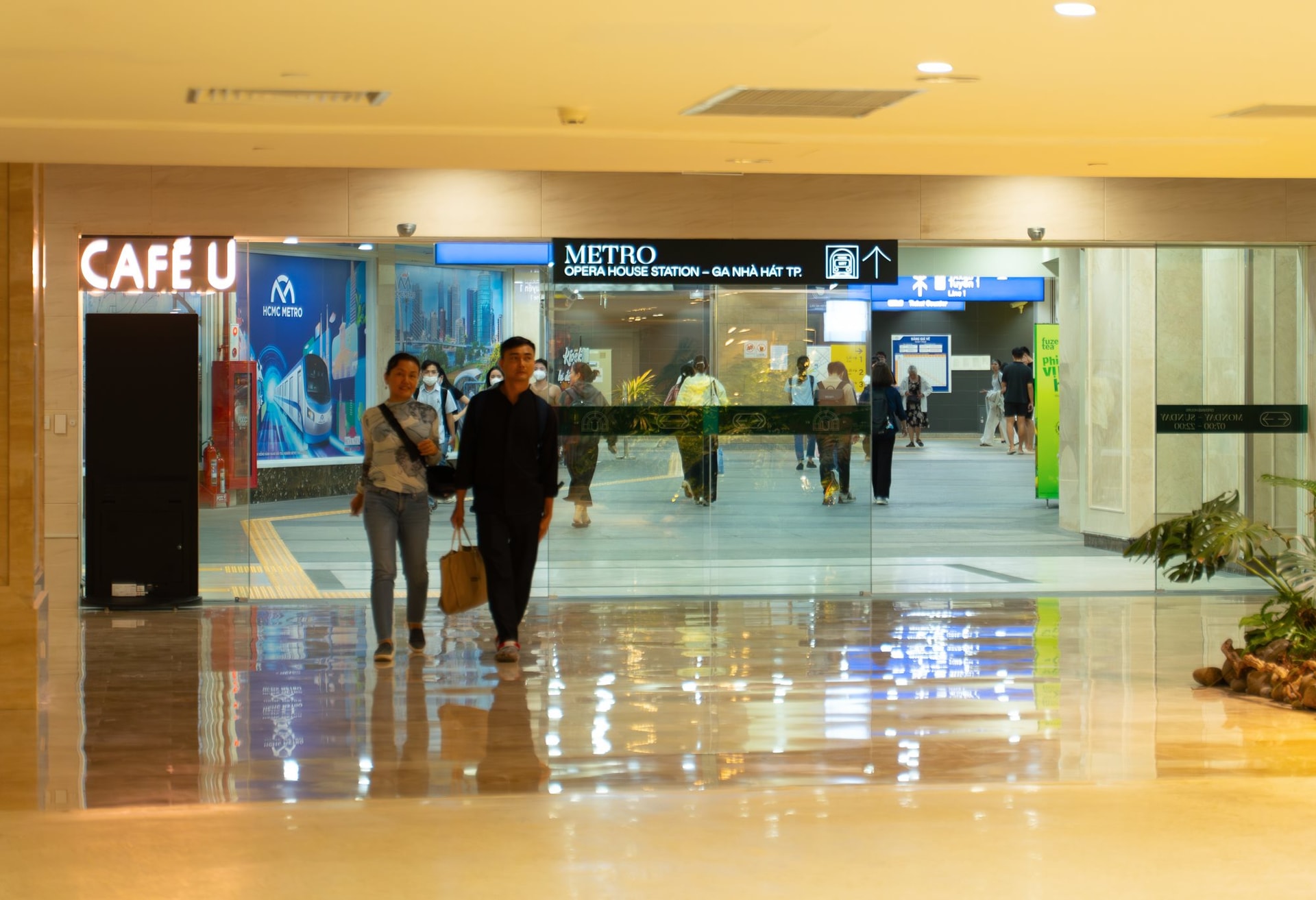 Ngắm tòa nhà đầu tiên kết nối với ga metro: Nơi Hermès, Dior, Bvlgari hội tụ, từng 'nằm trong tay' tỷ phú Phạm Nhật Vượng- Ảnh 9.