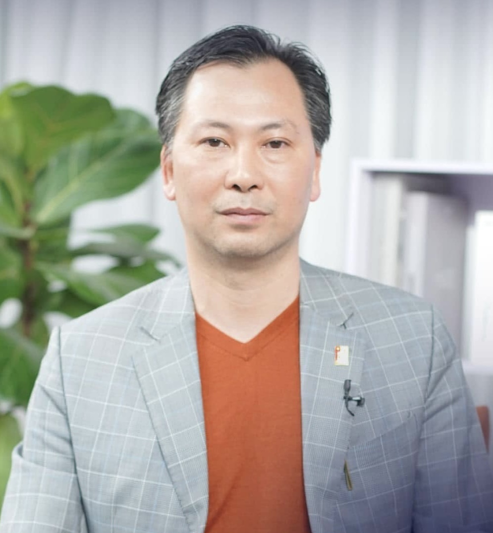 Hé lộ bộ ba 'cầm cân nảy mực' tại Green Voices: Khi chuyên gia học thuật, chủ diễn đàn ô tô và KOL công nghệ cùng ngồi ghế nóng- Ảnh 1.