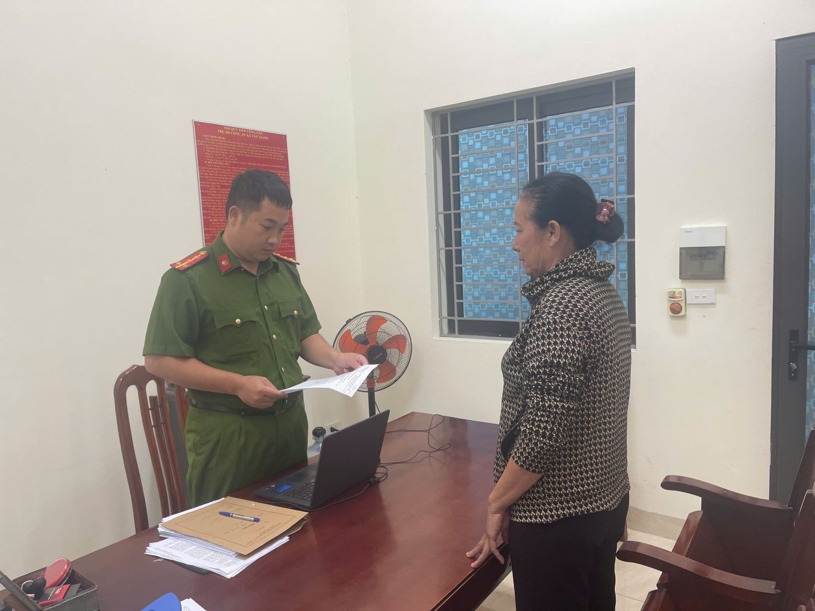 Ra lệnh cấm đi khỏi nơi cư trú đối với bà chủ quán nước Lê Thị Xuyến- Ảnh 1.