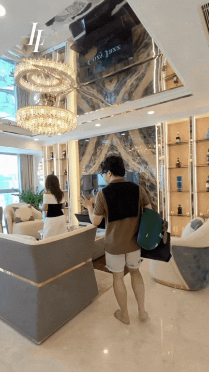 Căn chung cư 4 phòng ngủ giá 62 tỷ đồng khiến dân tình choáng váng: View thẳng ra Nhà thờ Đức Bà, riêng phòng khách đã rộng ngang 1 căn hộ tầm trung- Ảnh 4.