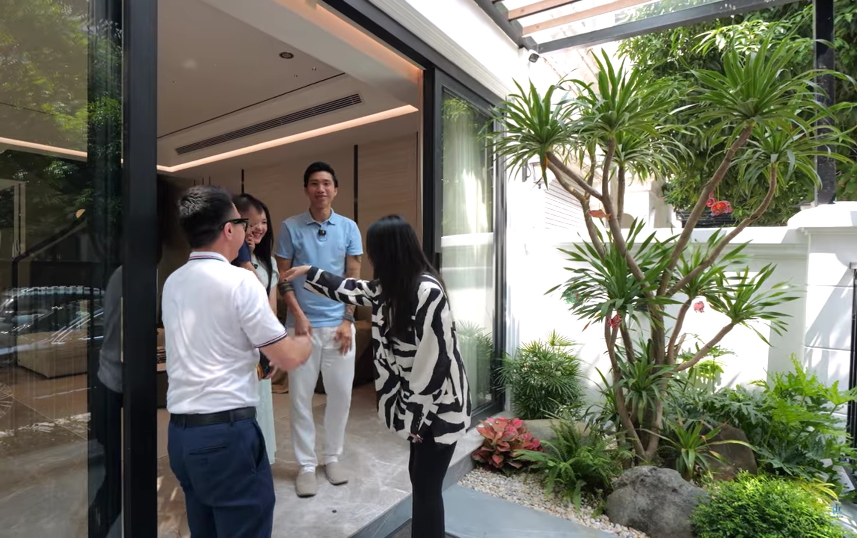 Đoàn Văn Hậu nói lý do tậu biệt thự 2 mặt tiền 142m2 vài chục tỷ ở Hà Nội- Ảnh 2.