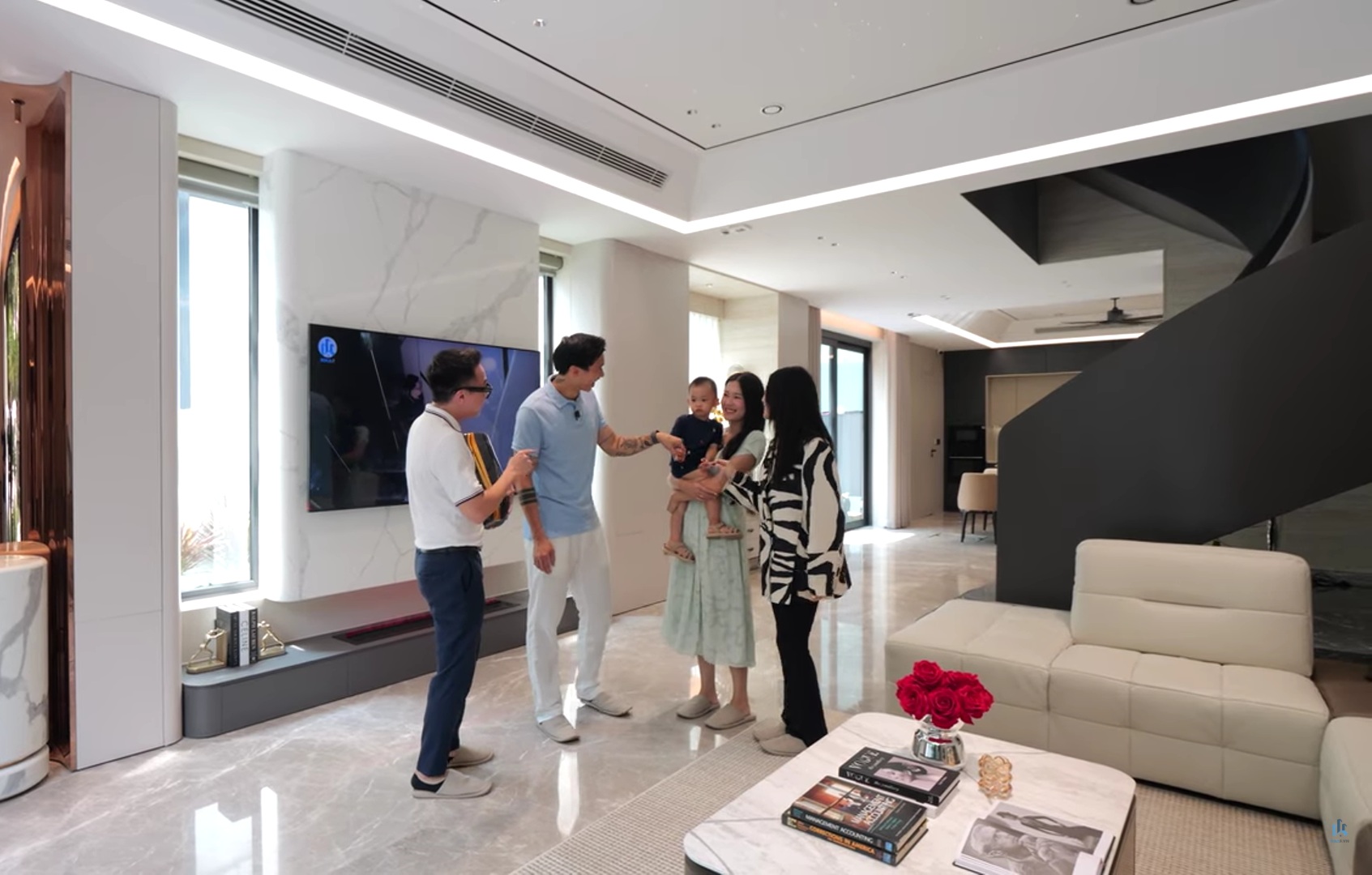 Đoàn Văn Hậu nói lý do tậu biệt thự 2 mặt tiền 142m2 vài chục tỷ ở Hà Nội- Ảnh 3.