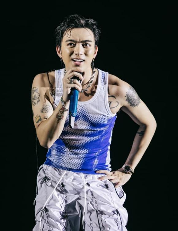 HIEUTHUHAI - SOOBIN ai hot hơn?- Ảnh 6. HIEUTHUHAI - SOOBIN ai hot hơn?- Ảnh 6.