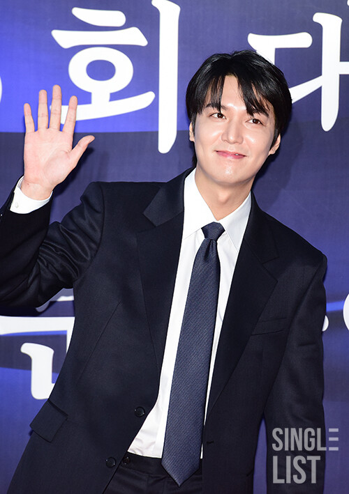 Lee Min Ho đã làm gì với nhan sắc của mình thế này?- Ảnh 2.