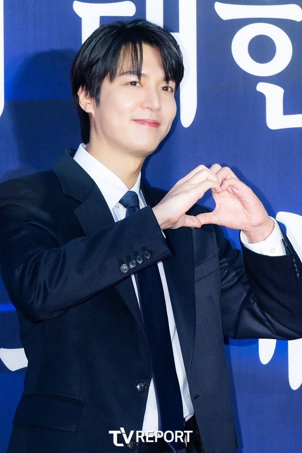 Lee Min Ho đã làm gì với nhan sắc của mình thế này?- Ảnh 4.