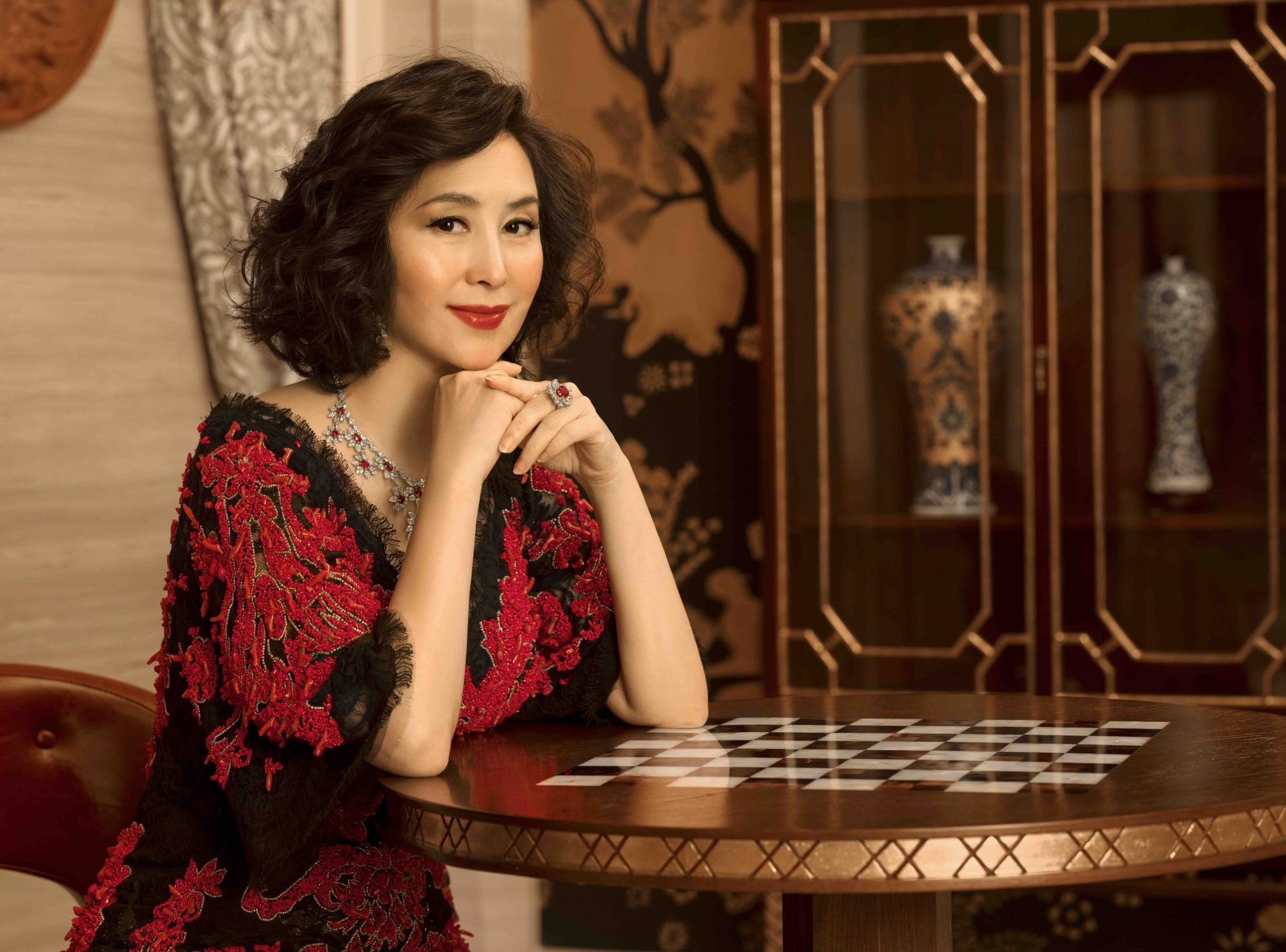 Bi kịch của ái nữ trùm sòng bạc Macau: Bỏ bạn trai để liên hôn, đau đớn bê quan tài khi tình cũ tự tử- Ảnh 10.