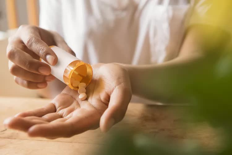 Bất ngờ bị suy gan, suy thận cấp sau khi uống 1 thứ nhiều người tưởng tốt cho sức khỏe- Ảnh 2.