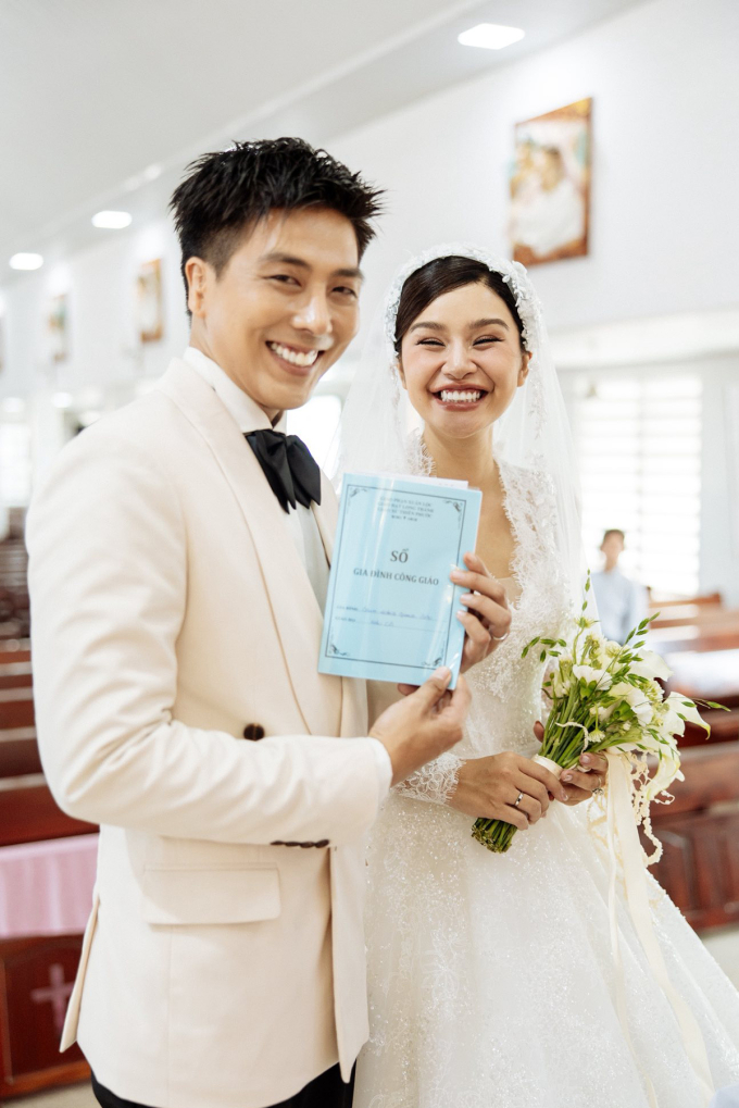 "Mẹ bầu hot Vbiz" nhập viện gấp, chồng luôn miệng nói xin lỗi- Ảnh 8.