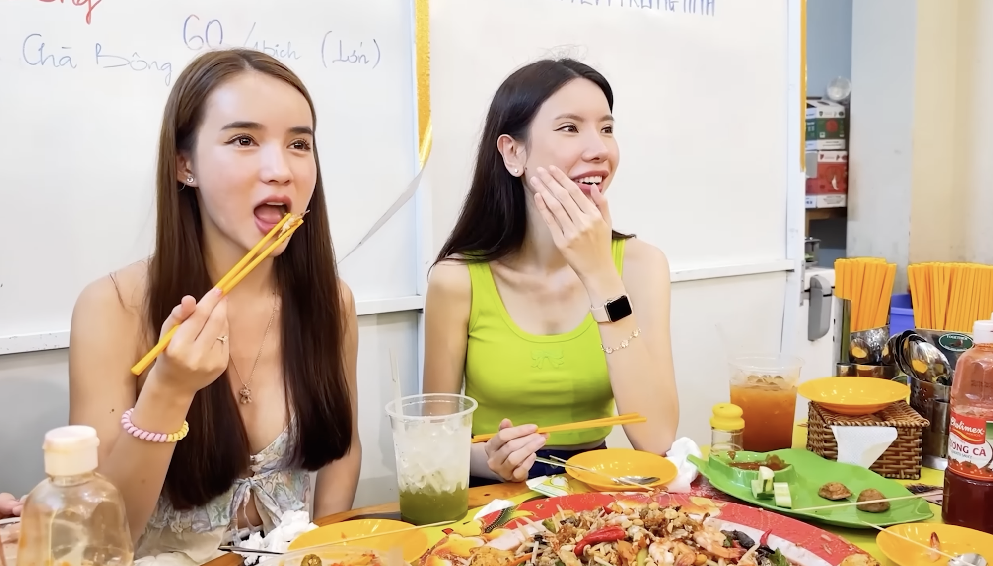 Nữ hoàng chuyển giới phải sang tận Việt Nam để được thử món "hằng đêm nhớ nhung"- Ảnh 1.