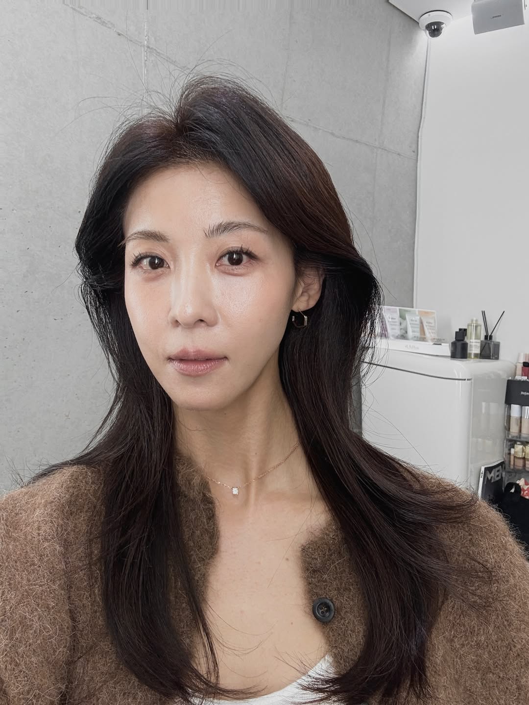 Nhan sắc Ha Ji Won cũng không thắng nổi thời gian- Ảnh 1.