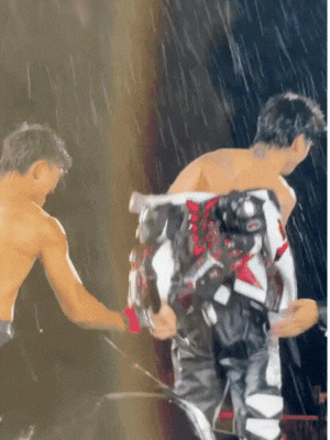 HIEUTHUHAI - SOOBIN ai hot hơn?- Ảnh 5. HIEUTHUHAI - SOOBIN ai hot hơn?- Ảnh 5.