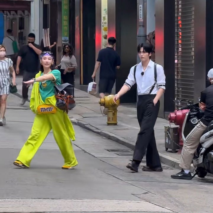 Trương Bá Chi đang hẹn hò trai trẻ 2K4?- Ảnh 3. Trương Bá Chi đang hẹn hò trai trẻ 2K4?- Ảnh 3.