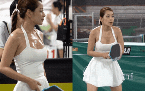 Chi Pu khoe vòng 1 cực bốc, Hiền Hồ vén váy thi đấu hừng hực trên sân pickleball- Ảnh 1. Chi Pu khoe vòng 1 cực bốc, Hiền Hồ vén váy thi đấu hừng hực trên sân pickleball- Ảnh 1.