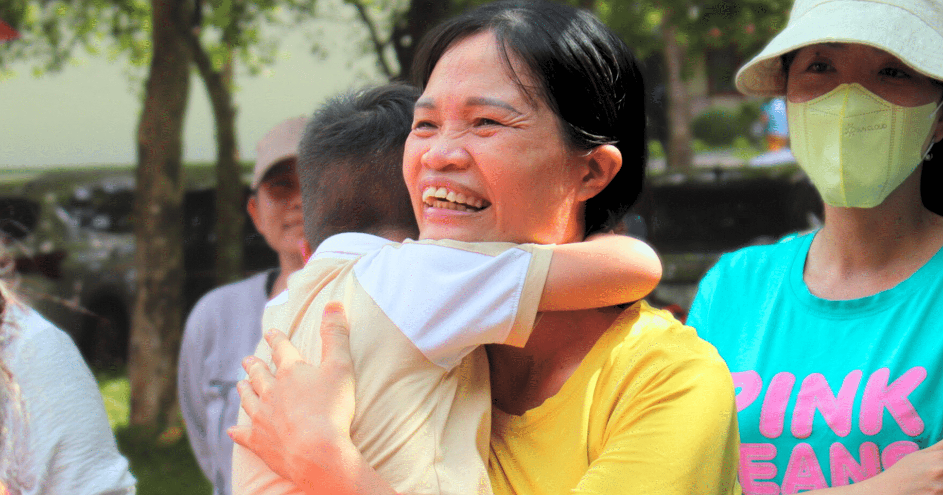 “Nữ tướng” nổi tiếng ngành BĐS và quỹ trăm tỷ thay đổi cuộc đời những con người ở tận cùng nỗi đau- Ảnh 5. “Nữ tướng” nổi tiếng ngành BĐS và quỹ trăm tỷ thay đổi cuộc đời những con người ở tận cùng nỗi đau- Ảnh 5.