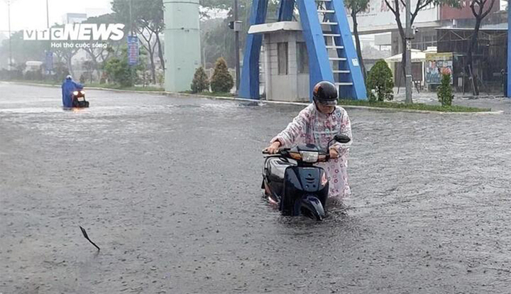 Dự báo thời tiết ngày 25/10: Miền Bắc trời lạnh, miền Trung cục bộ mưa rất to- Ảnh 1. Dự báo thời tiết ngày 25/10: Miền Bắc trời lạnh, miền Trung cục bộ mưa rất to- Ảnh 1.
