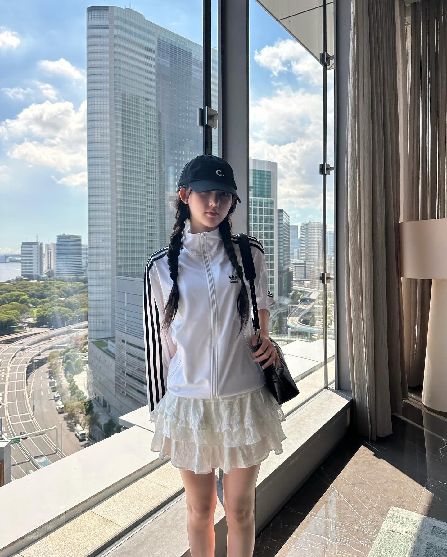 Nữ thần sân bay được ví như Triệu Lộ Tư là ai?- Ảnh 12.