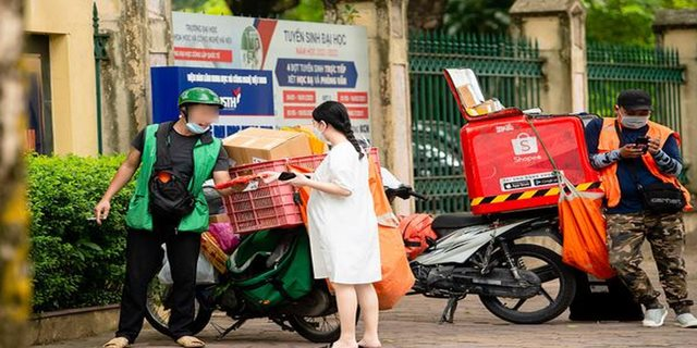 Nữ sinh 2002 chuyển 160 triệu đồng trả đơn hàng, shipper xác nhận nhưng lại báo công an và không cho nhận hàng- Ảnh 1. Nữ sinh 2002 chuyển 160 triệu đồng trả đơn hàng, shipper xác nhận nhưng lại báo công an và không cho nhận hàng- Ảnh 1.