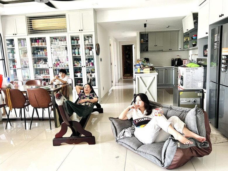Cuộc sống bí ẩn của nữ nghệ sĩ đình đám giải nghệ ở tuổi 40, bị đồn cưới Phi Hùng- Ảnh 6. Cuộc sống bí ẩn của nữ nghệ sĩ đình đám giải nghệ ở tuổi 40, bị đồn cưới Phi Hùng- Ảnh 6.